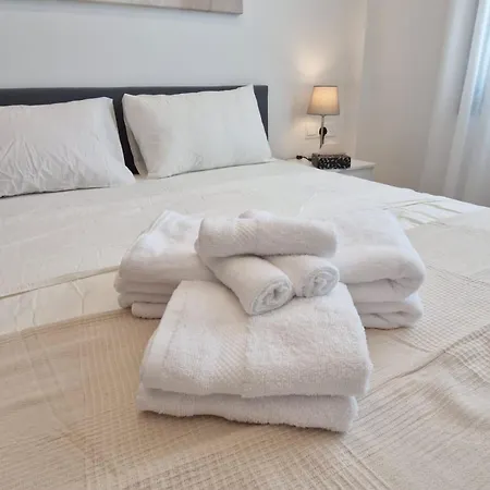 Anna Court Seafront Apartment